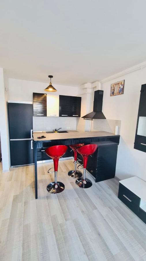 Bacovia Cazare Coresi Apartment Brasov Bagian luar foto